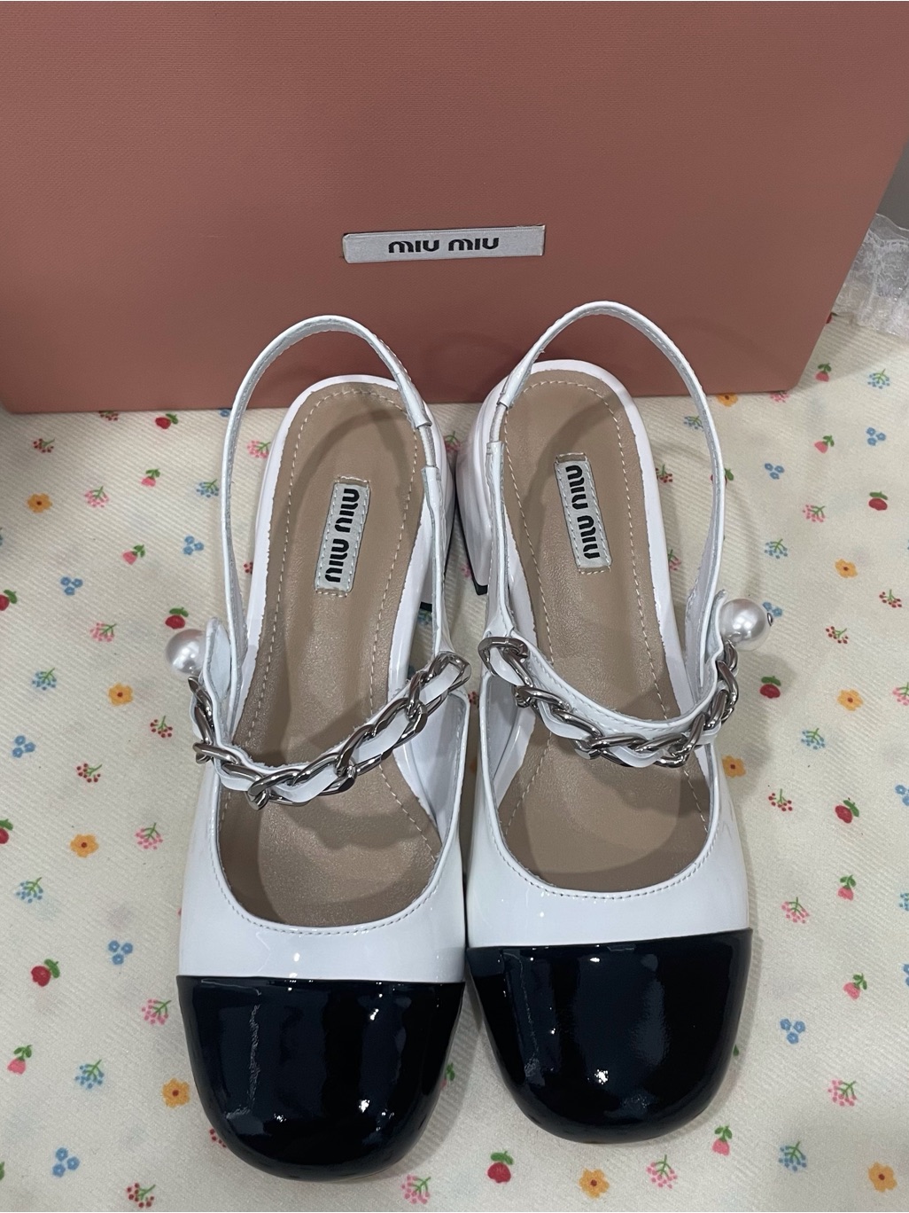 Authentic Miu Miu Two-Tone White And Black Patent Slingback Mules